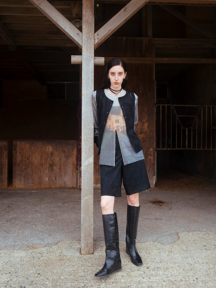 モデル身長：175cm / カラー：03 Old Facade