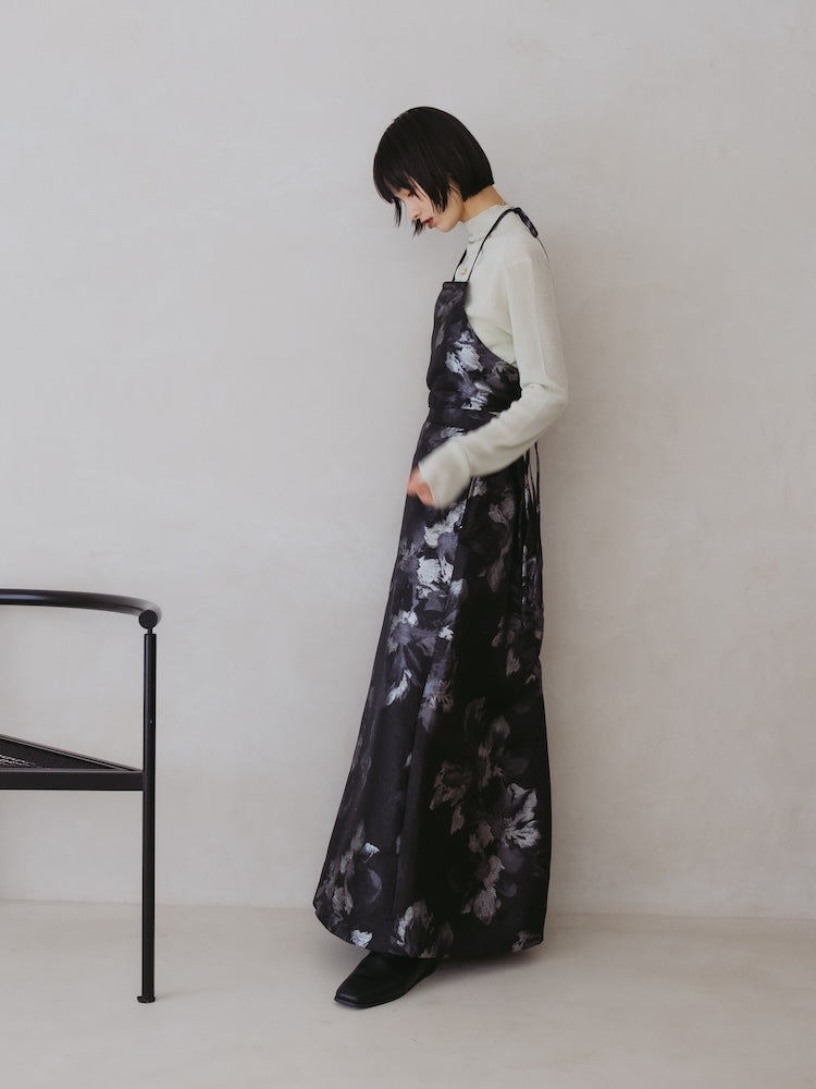 モデル身長：166cm / カラー：Black / 着用サイズ：Mサイズ