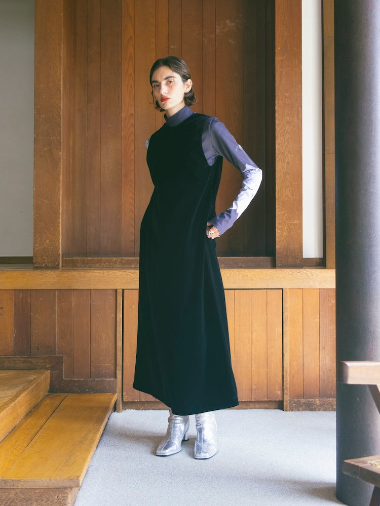 Velvet Uneck Dress｜背中開きベロアワンピース – MARTE