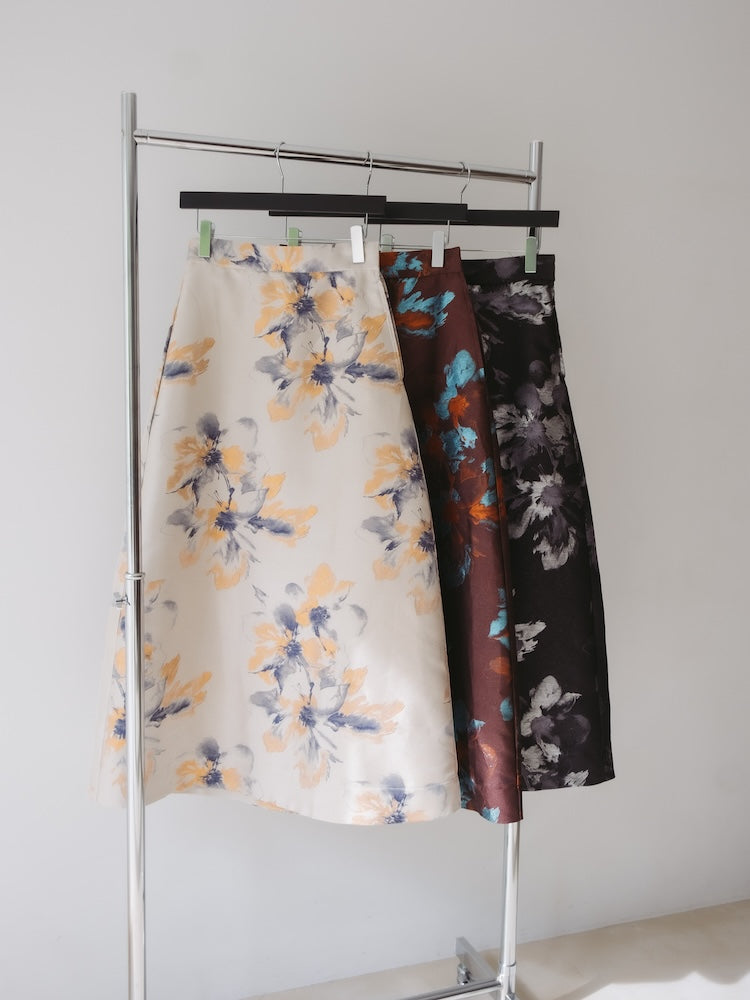 【12月13日(土) 12:00販売開始】Flower Jacquard Flare Skirt