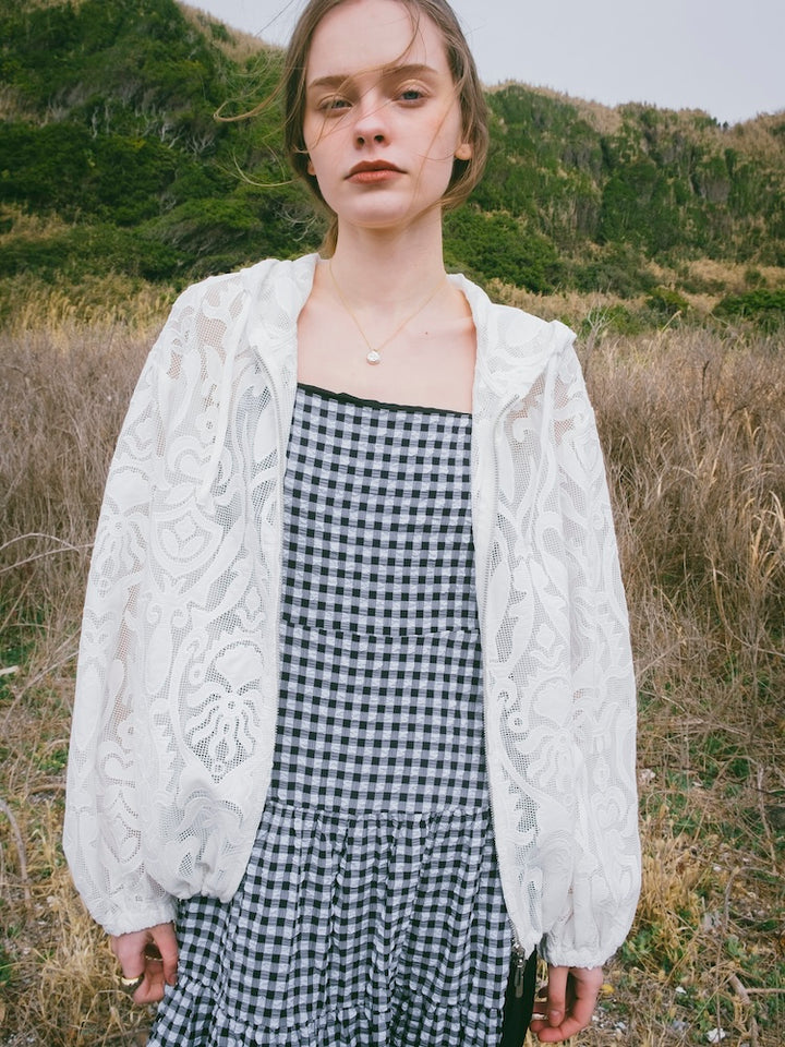 モデル身長：174cm / カラー：White