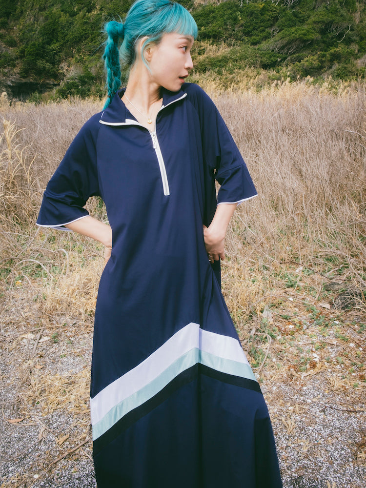 モデル身長：167cm / カラー：Navy