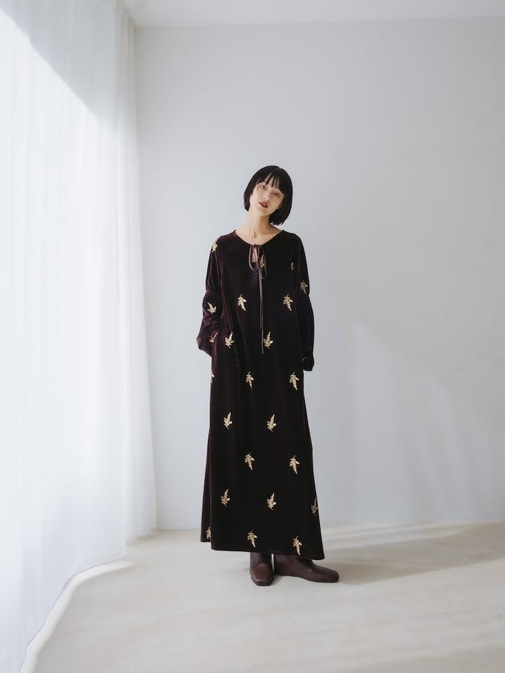 モデル身長：166cm / カラー：Brown