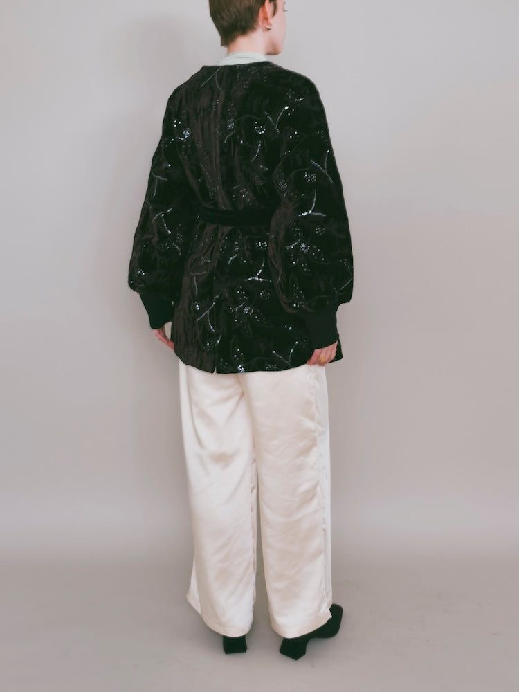 【10月7日(水) 12:00予約販売開始】Velour Embroidery Quilting Coat