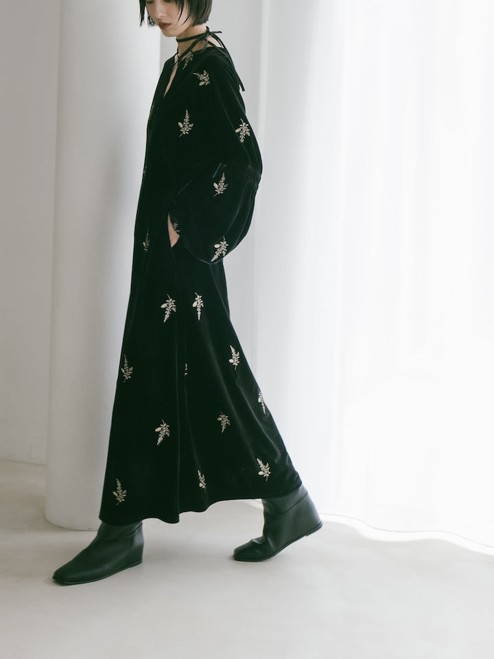 モデル身長：166cm / カラー：Black