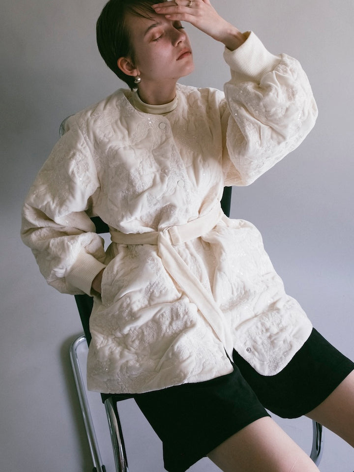 【10月7日(水) 12:00予約販売開始】Velour Embroidery Quilting Coat