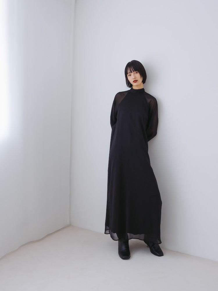 モデル身長：166cm / カラー：Black