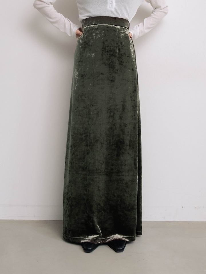 モデル身長：156cm / カラー：Khaki / 着用サイズ：Mサイズ