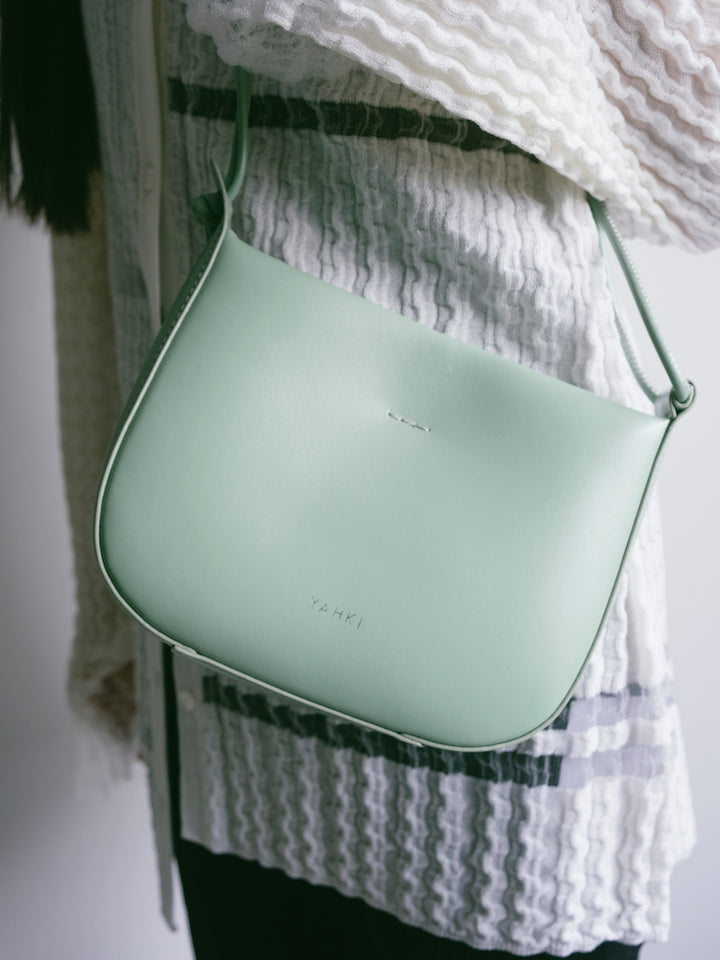 カラー：MOSS