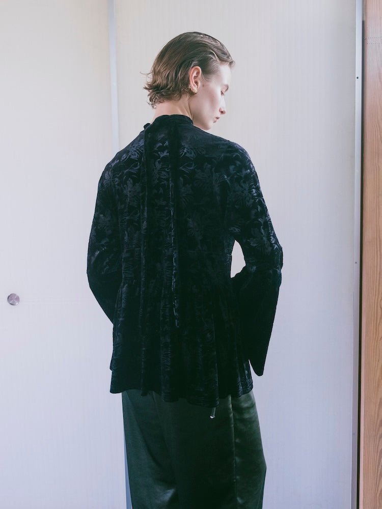 【10月24日(土) 12:00販売開始】Velour Emboss Top