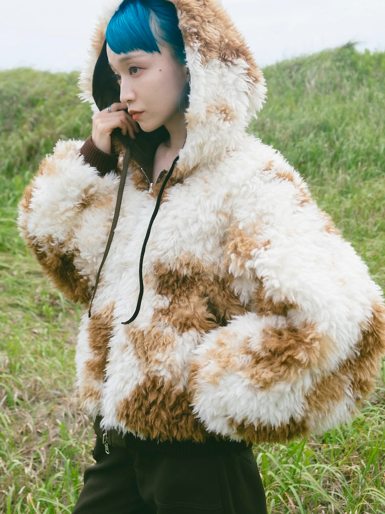 モデル身長：167cm / カラー：Khaki