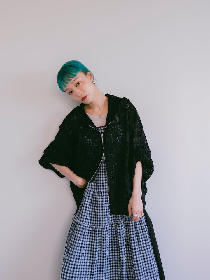 モデル身長：167cm / カラー：Black