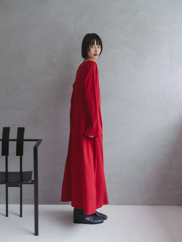 モデル身長：166cm / カラー：Red