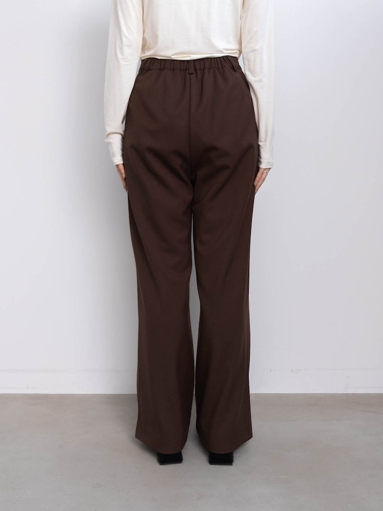 モデル身長：162cm / カラー：Brown
