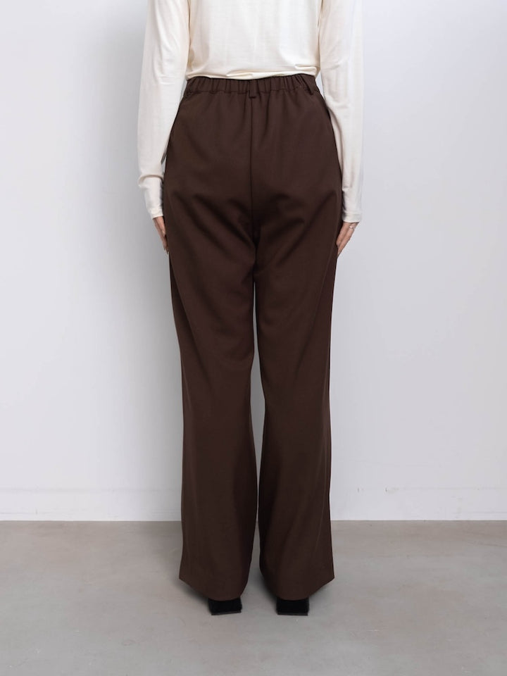 モデル身長：162cm / カラー：Brown