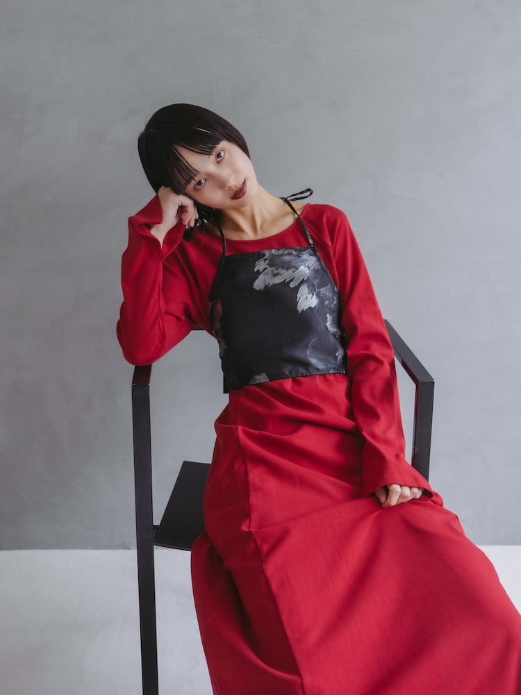 モデル身長：166cm / カラー：Red