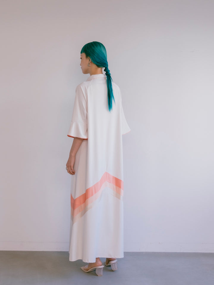 モデル身長：167cm / カラー：Offwhite