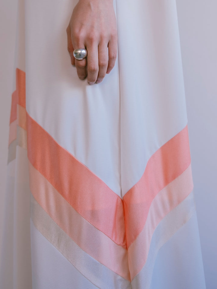 モデル身長：167cm / カラー：Offwhite