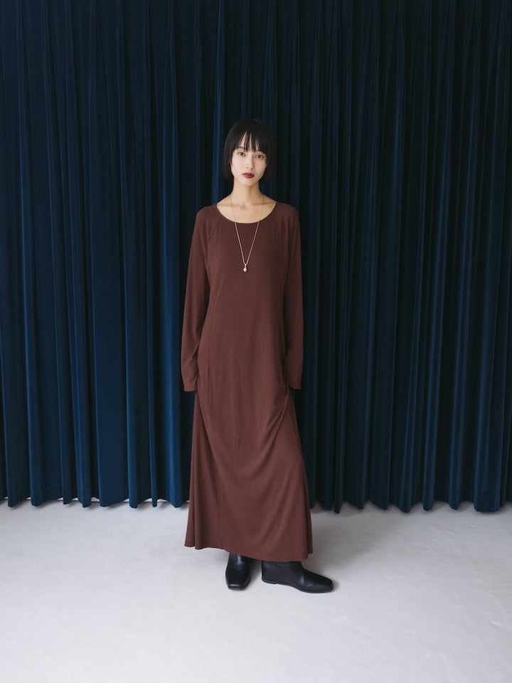 モデル身長：166cm / カラー：Brown