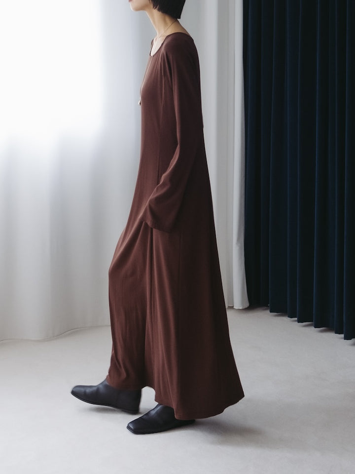 モデル身長：166cm / カラー：Brown