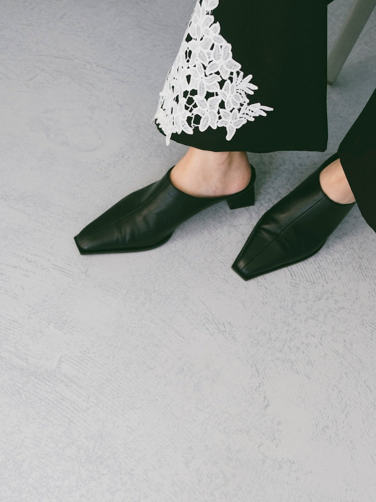 カラー：Black / サイズ：S, M, L