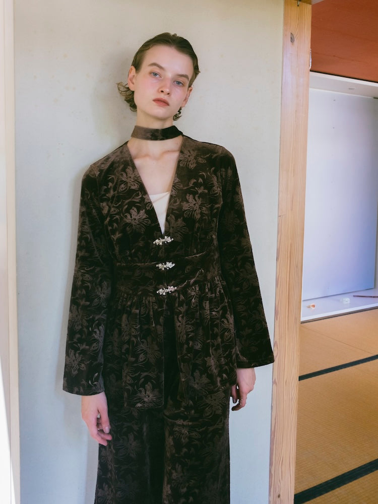 【10月24日(土) 12:00販売開始】Velour Emboss Top