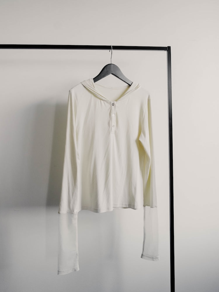 カラー：OffWhite