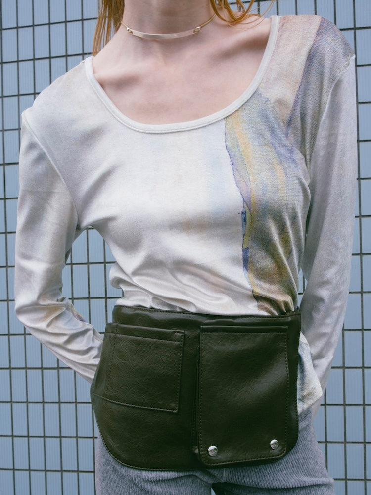 カラー：Khaki