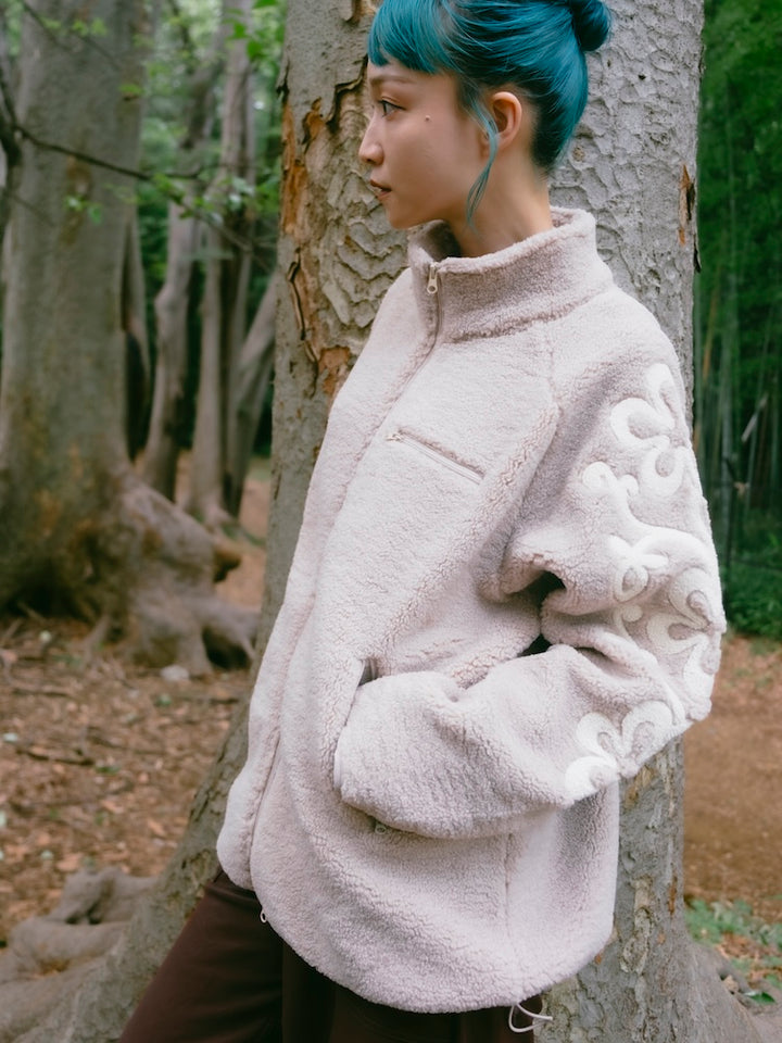 モデル身長：167cm / カラー：Greige
