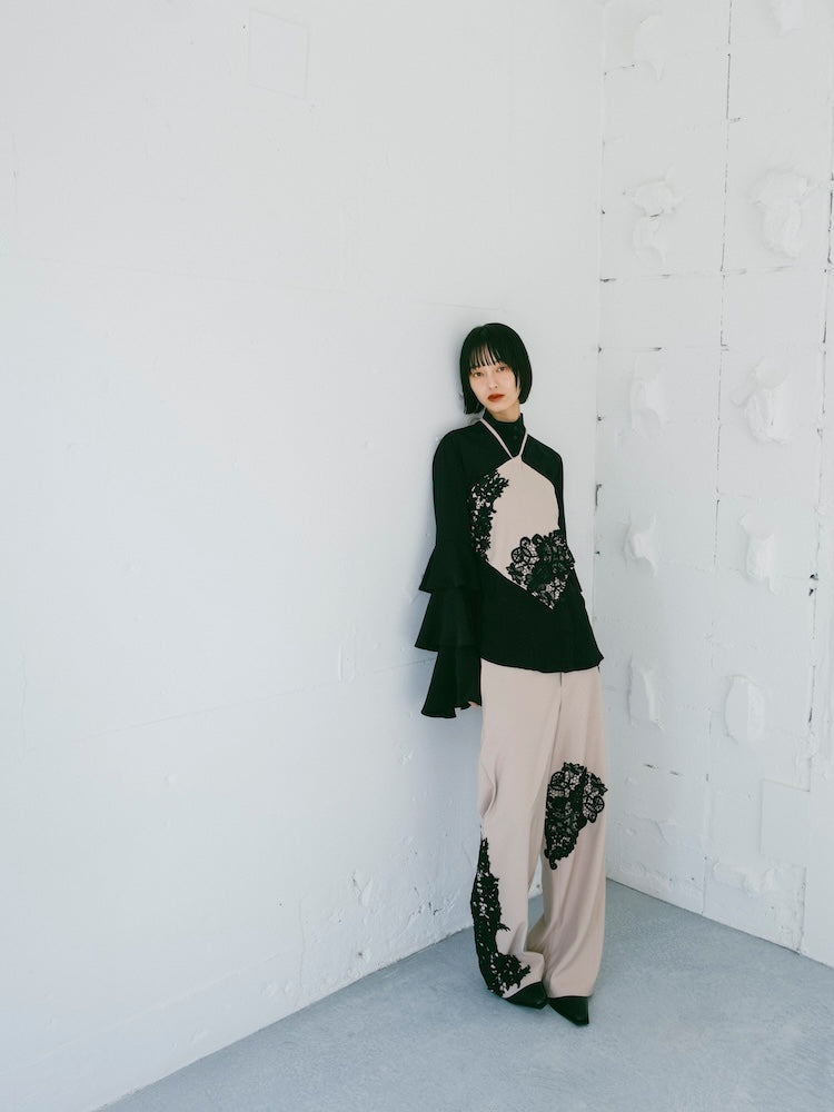 モデル身長：166cm / カラー：Beige