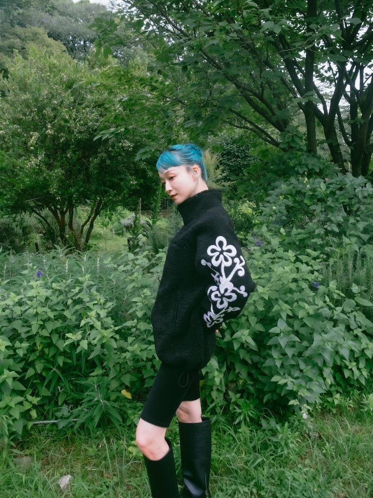 モデル身長：167cm / カラー：Black