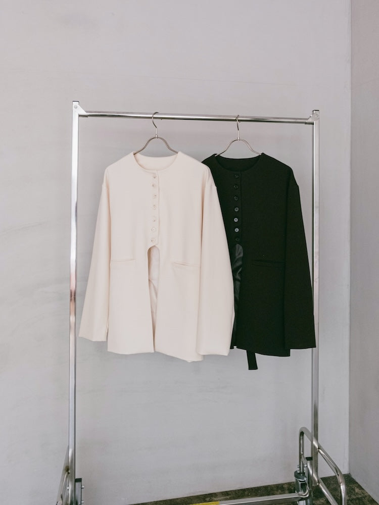 Quiet Collarless  Choker Jacket