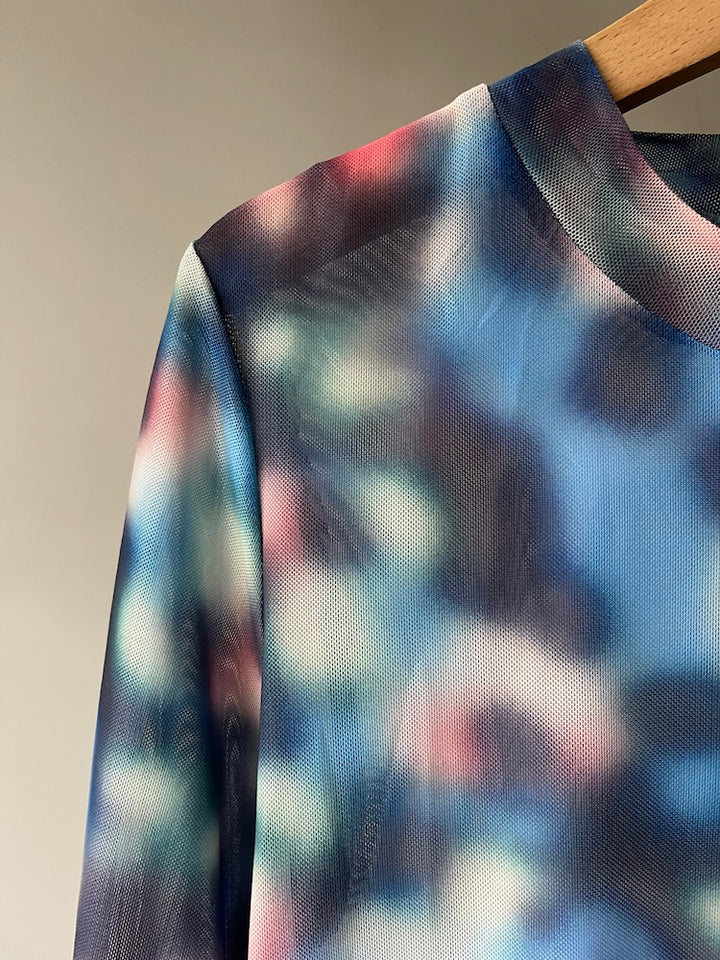 Bokeh Stretch  Sheer Top