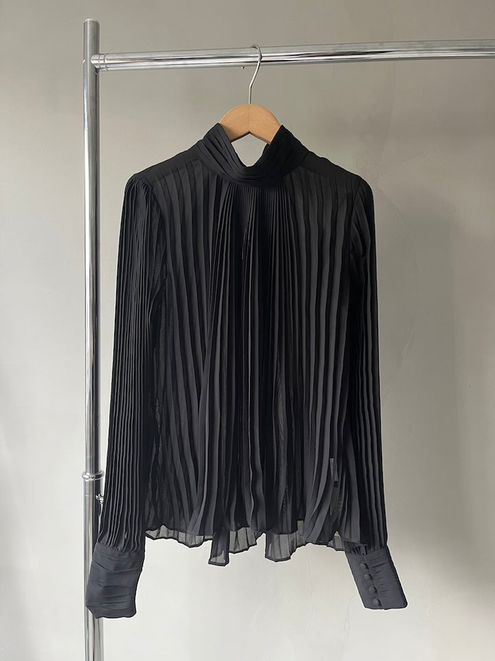 Pleats Classical Shirt