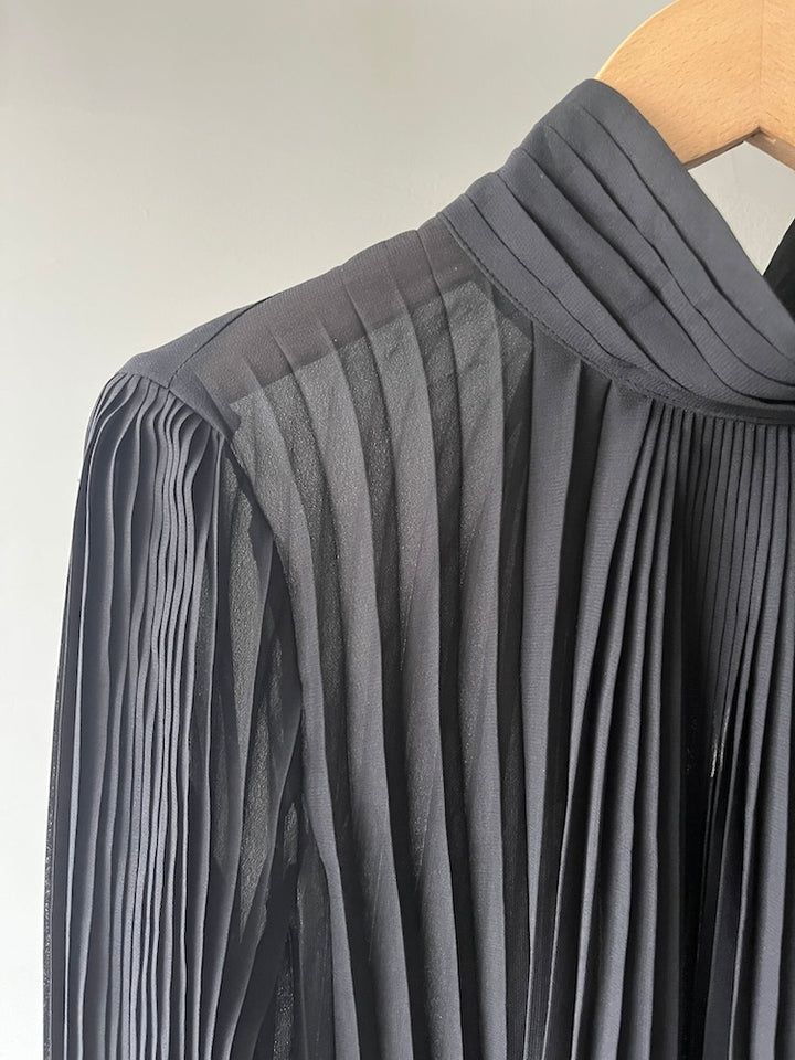 Pleats Classical Shirt