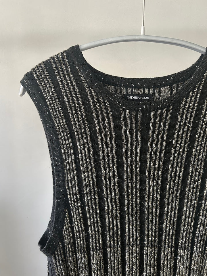 Sleeveless Stripe Knit Top