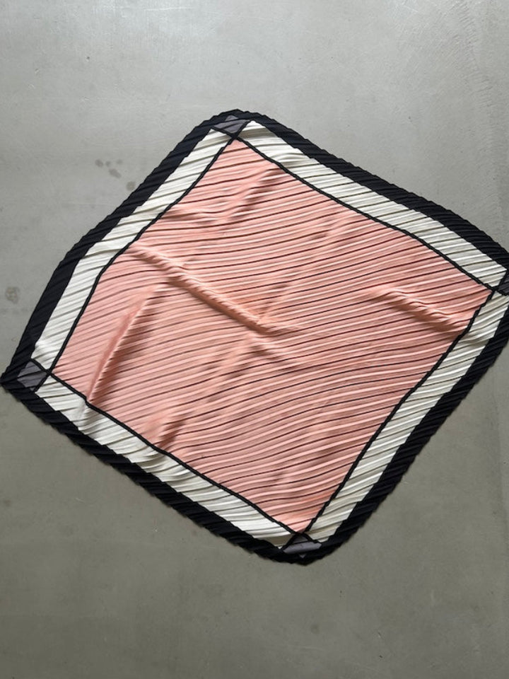 Vintage Scarf / Salmon Pleats