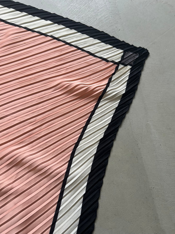 Vintage Scarf / Salmon Pleats