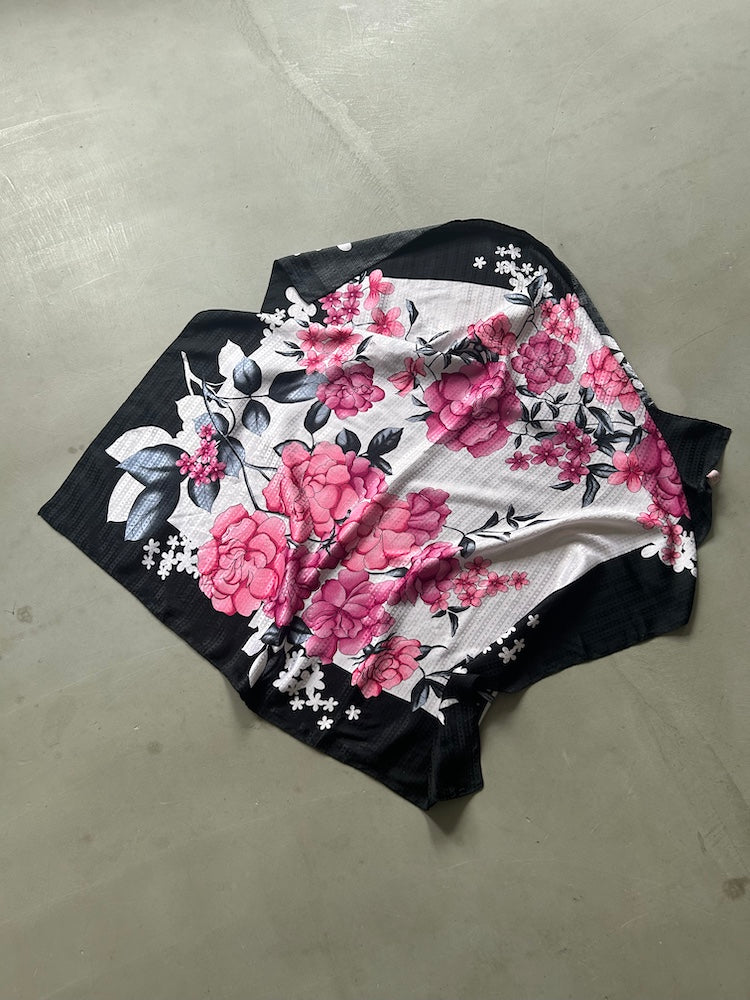 Vintage Scarf / Black Pink