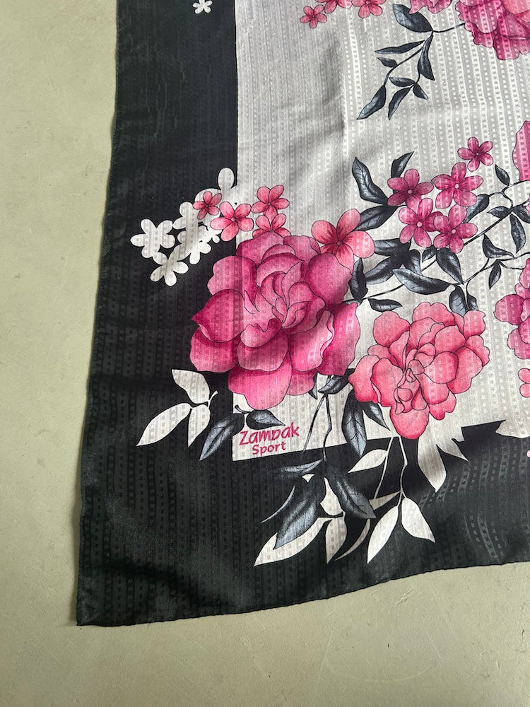 Vintage Scarf / Black Pink
