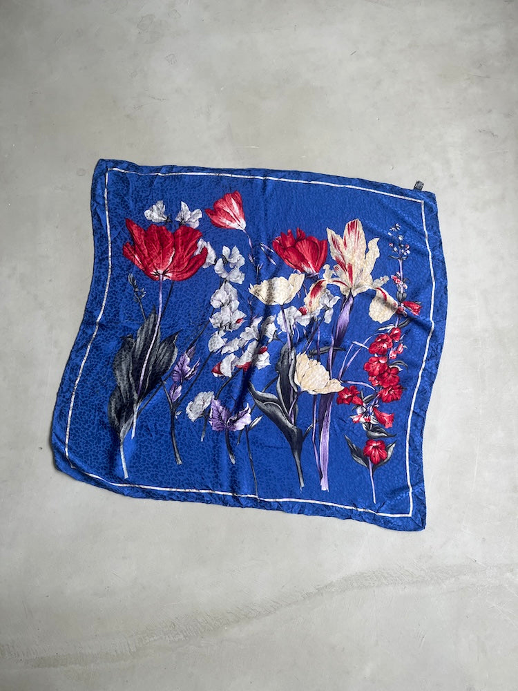 Vintage Scarf / Single Flowers