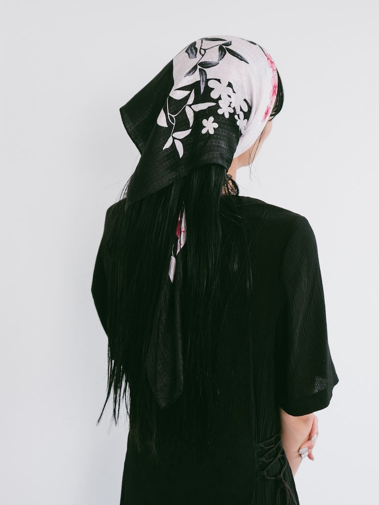 Vintage Scarf / Black Pink