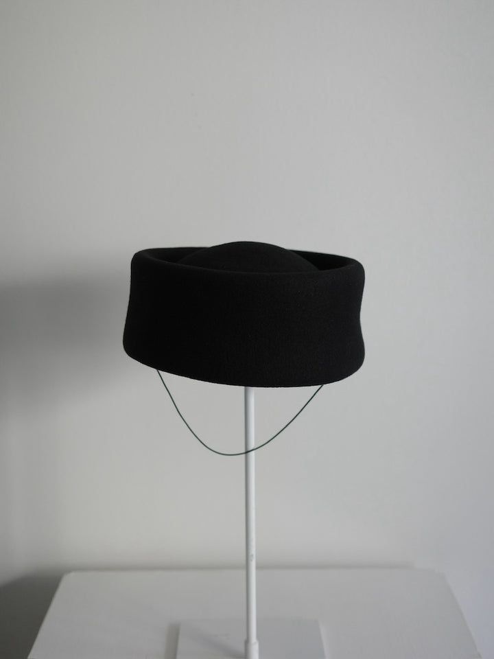 【9月26日(土) 12:00販売開始】Quiet Pillbox Hat
