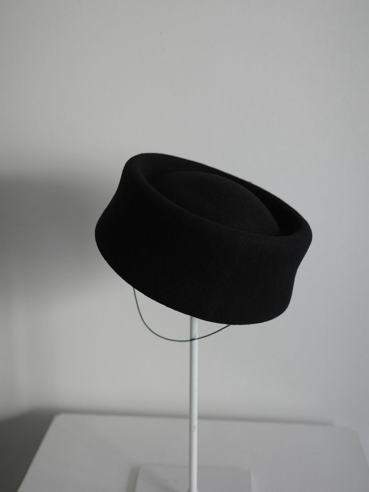 【9月26日(土) 12:00販売開始】Quiet Pillbox Hat