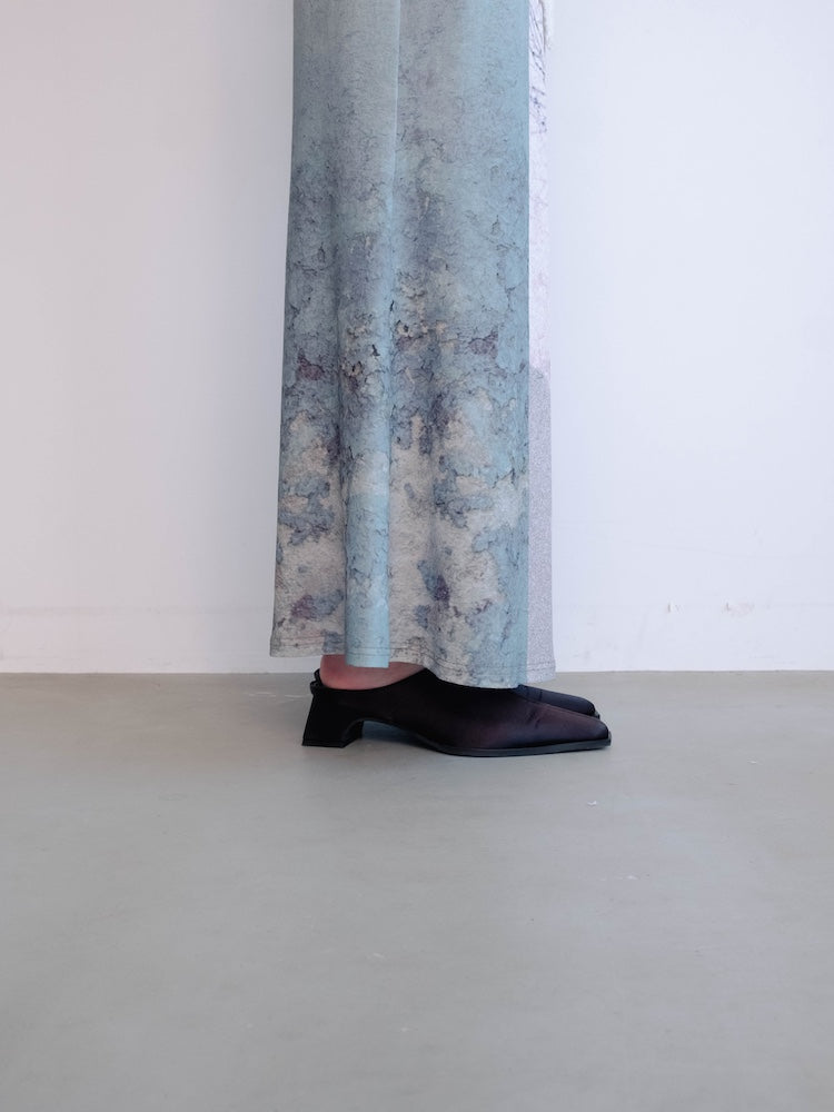モデル身長：162cm / カラー：02 Window / 着用サイズ：Sサイズ