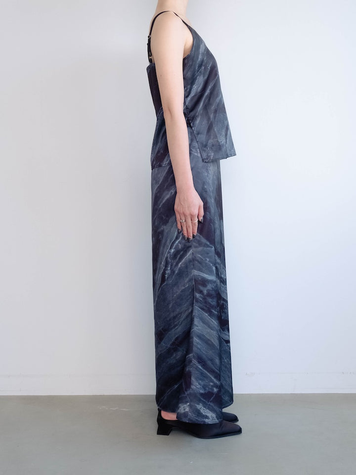 モデル身長：162cm / カラー：DarkNavy / 着用サイズ：Sサイズ