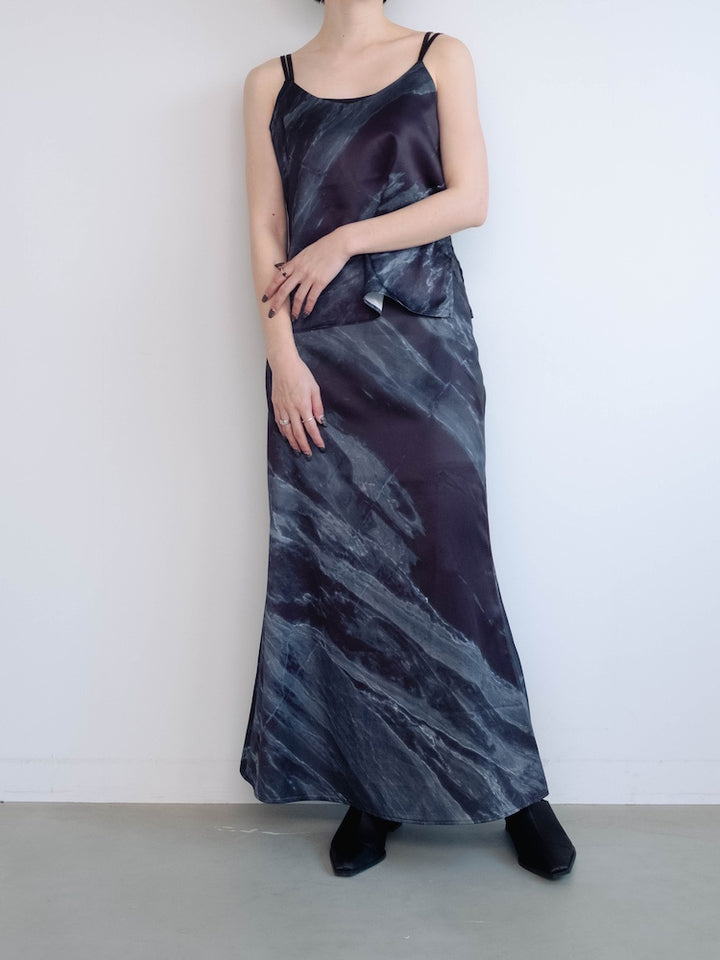 モデル身長：162cm / カラー：DarkNavy / 着用サイズ：Sサイズ