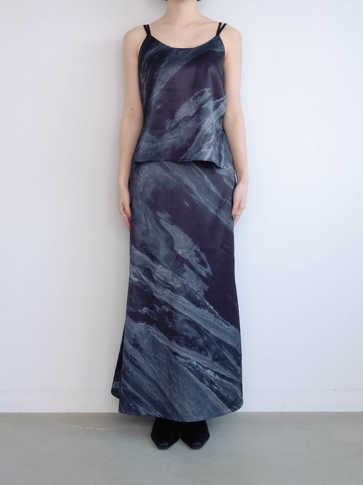 モデル身長：162cm / カラー：DarkNavy / 着用サイズ：Sサイズ