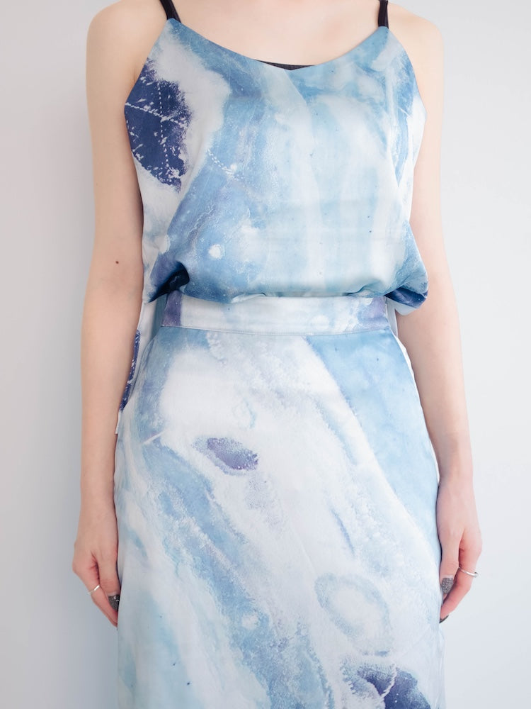 モデル身長：162cm / カラー：Blue / 着用サイズ：Mサイズ