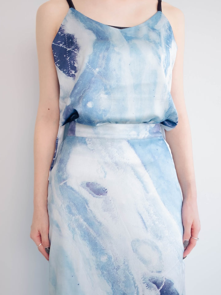 モデル身長：162cm / カラー：Blue / 着用サイズ：Mサイズ